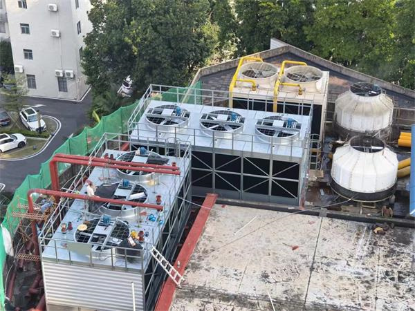 冷卻塔材質玻璃鋼優勢-康明廠家介紹,冷卻塔材質是玻璃纖維好還是玻璃鋼好